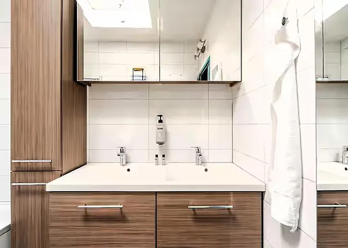 Vienna Garden Villa *